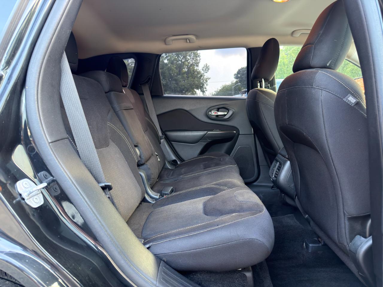 Jeep Cherokee 4WD 4dr Latitude 2015