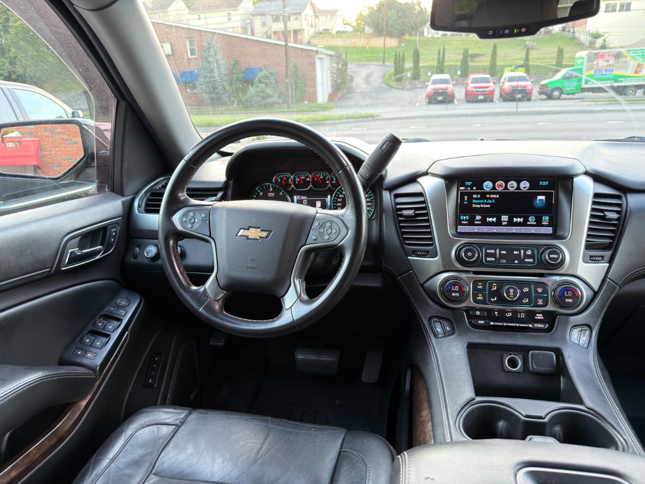 Chevrolet Tahoe 4WD 4dr LT 2017
