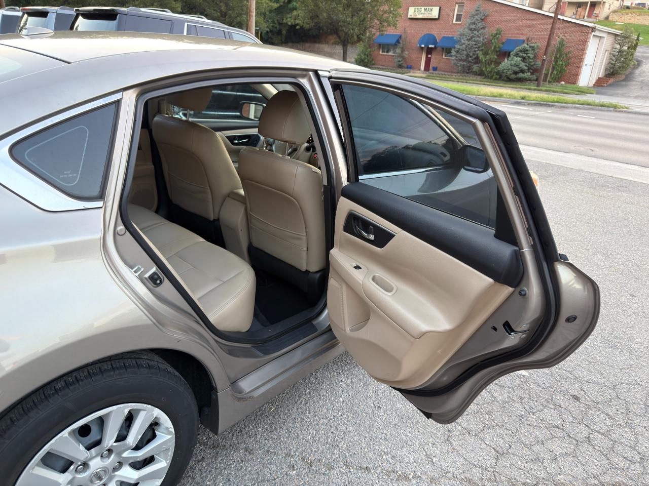 Nissan Altima 4dr Sdn I4 2.5 S 2015