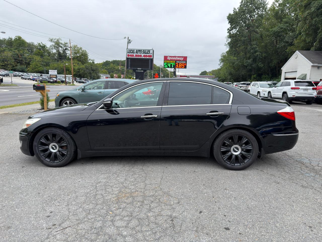 Hyundai Genesis 4dr Sdn V6 2011