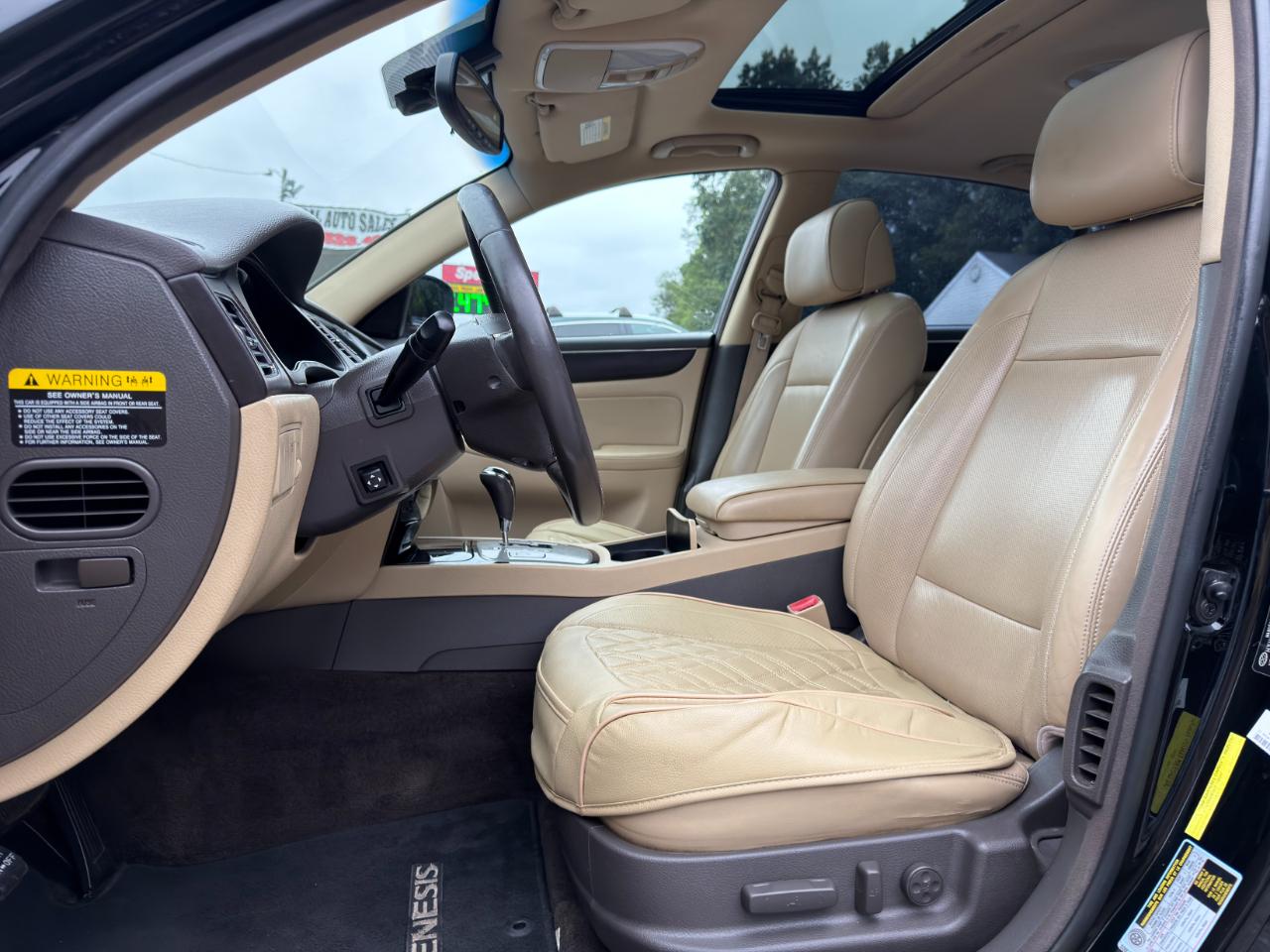 Hyundai Genesis 4dr Sdn V6 2011