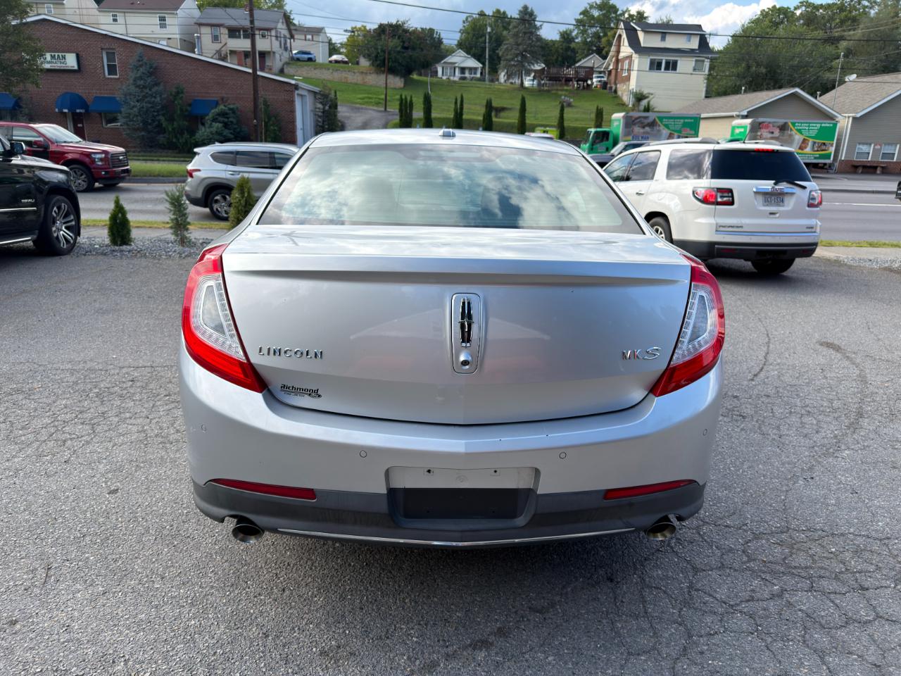 Lincoln MKS 4dr Sdn 3.7L FWD 2013
