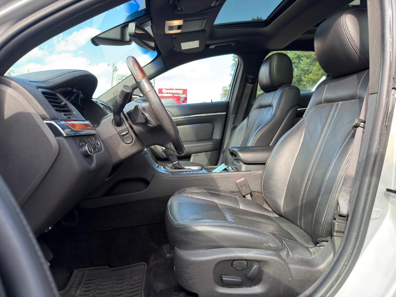 Lincoln MKS 4dr Sdn 3.7L FWD 2013