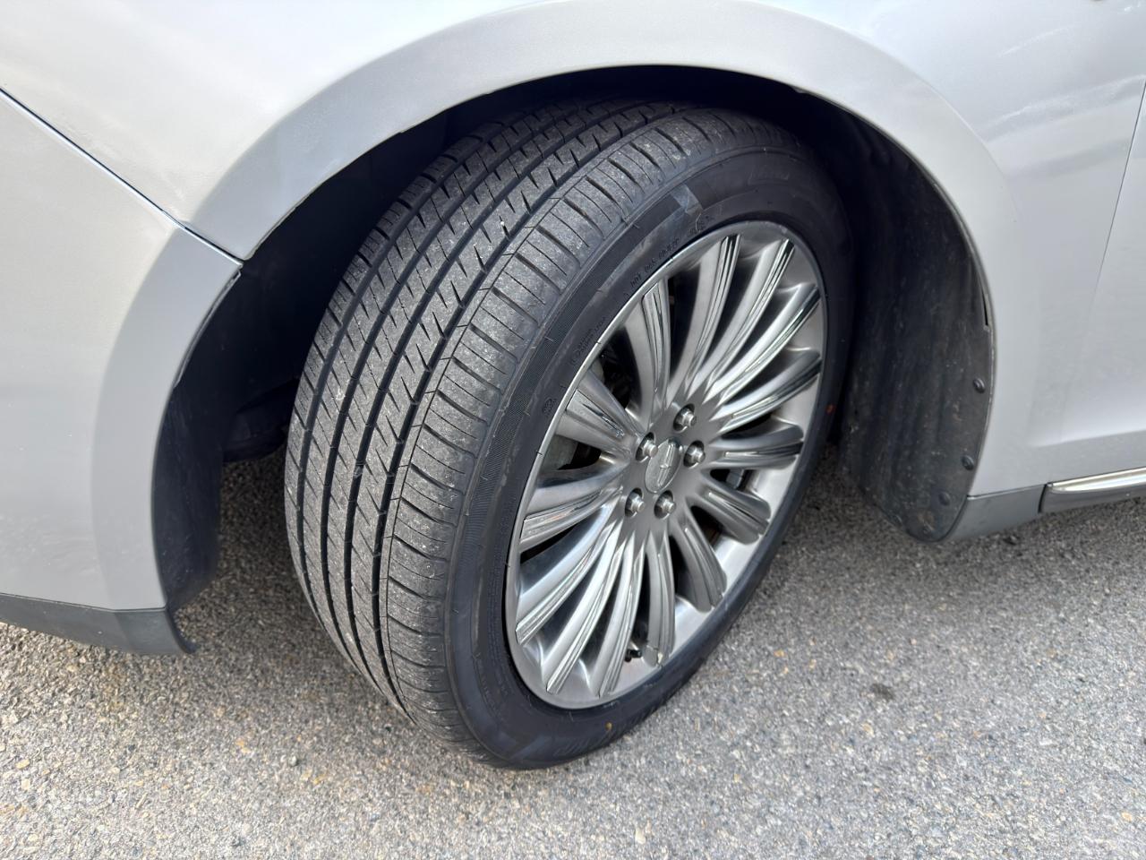 Lincoln MKS 4dr Sdn 3.7L FWD 2013