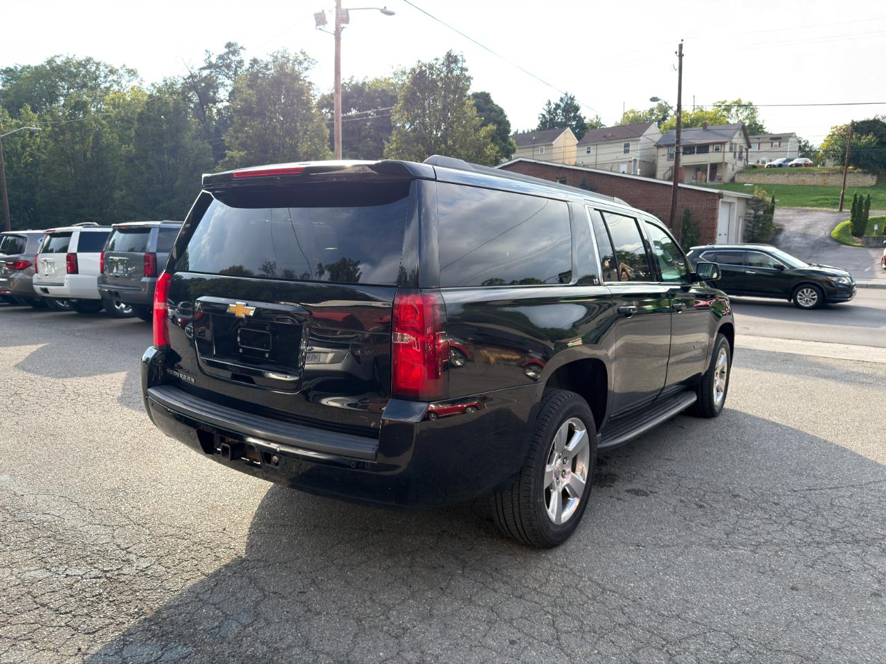 Chevrolet Suburban 4WD 4dr 1500 LS 2016