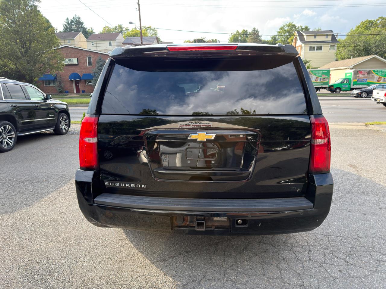Chevrolet Suburban 4WD 4dr 1500 LS 2016