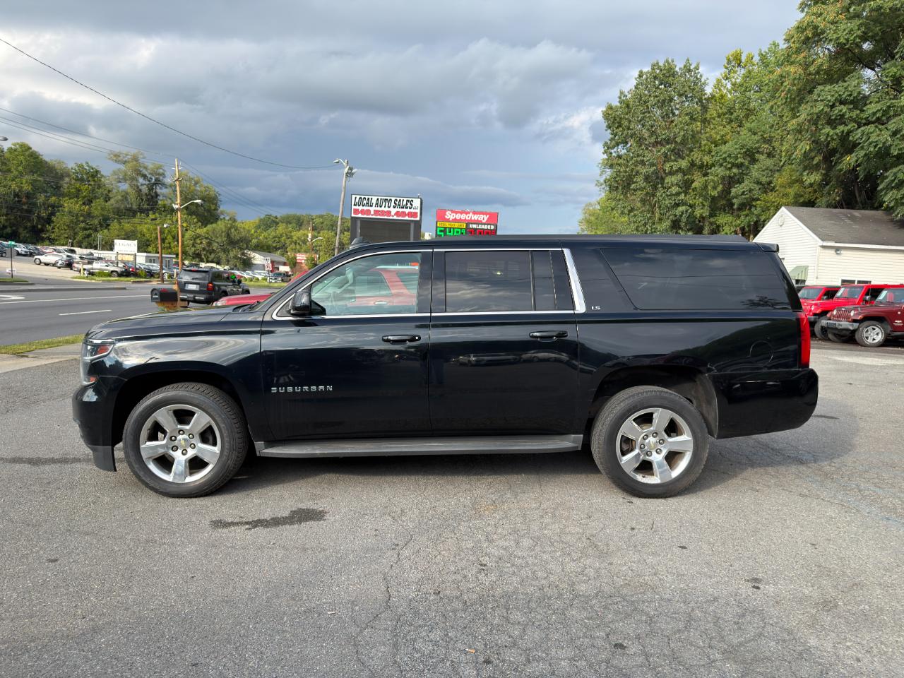 Chevrolet Suburban 4WD 4dr 1500 LS 2016
