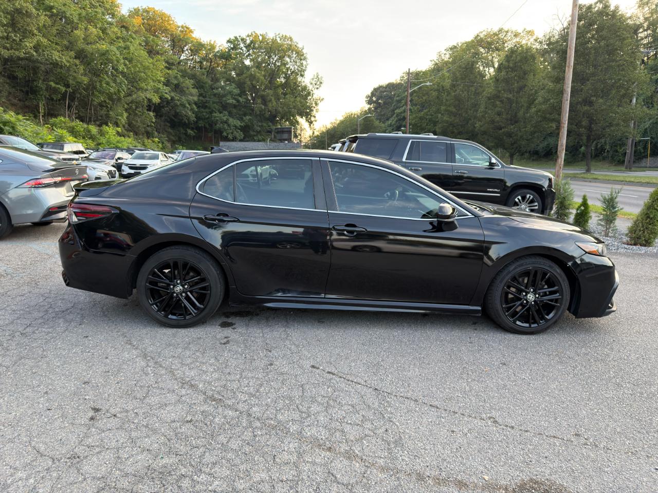 Toyota Camry SE Auto (Natl) 2021