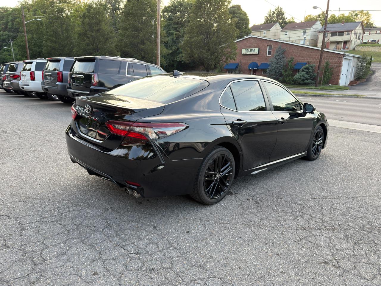 Toyota Camry SE Auto (Natl) 2021