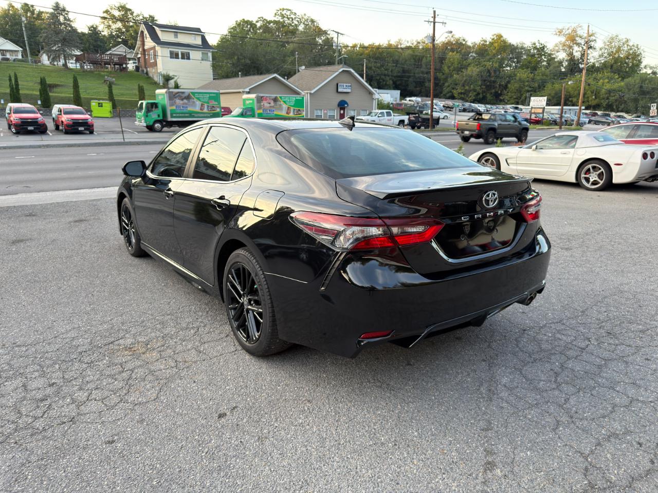 Toyota Camry SE Auto (Natl) 2021