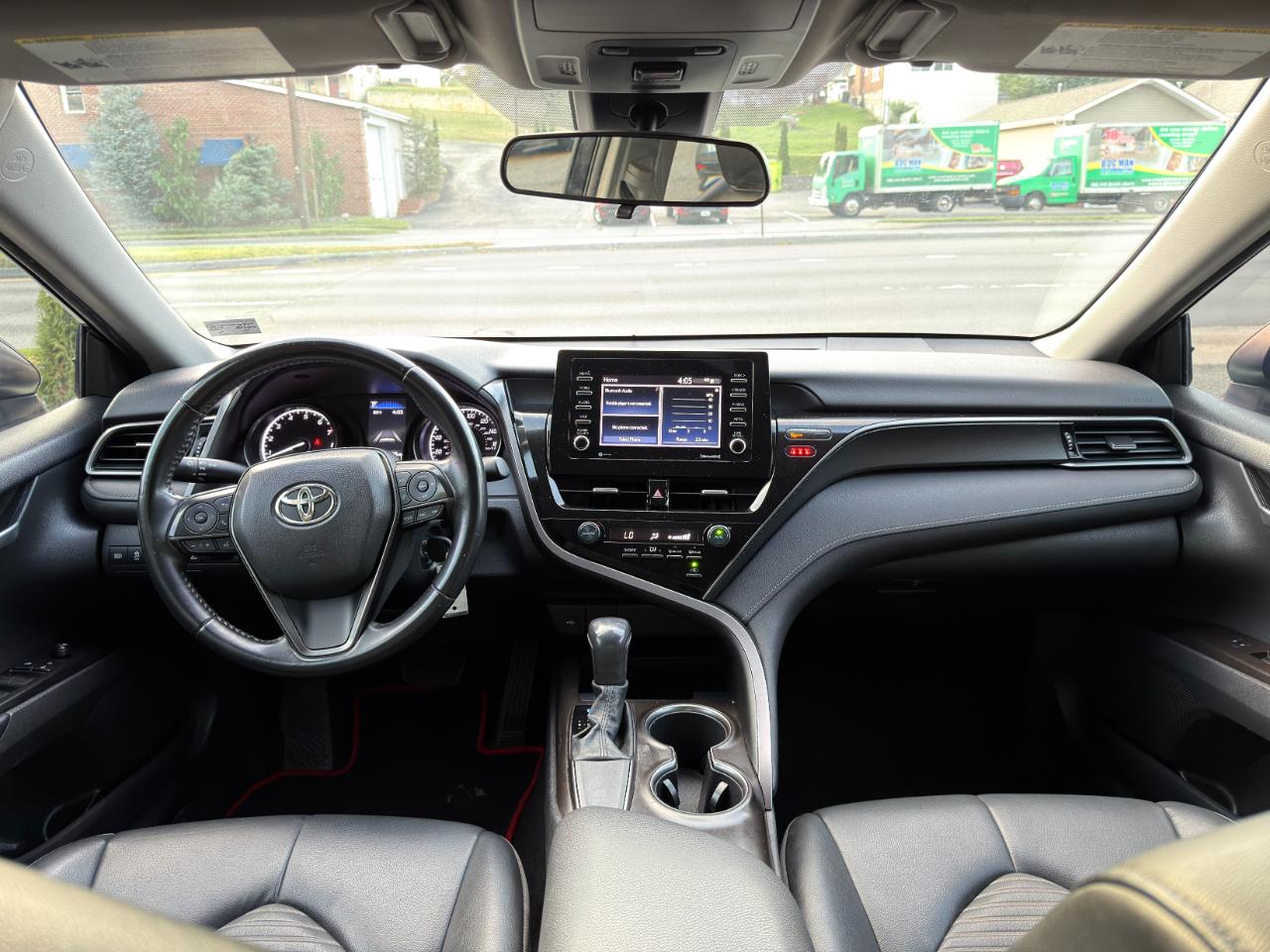 Toyota Camry SE Auto (Natl) 2021