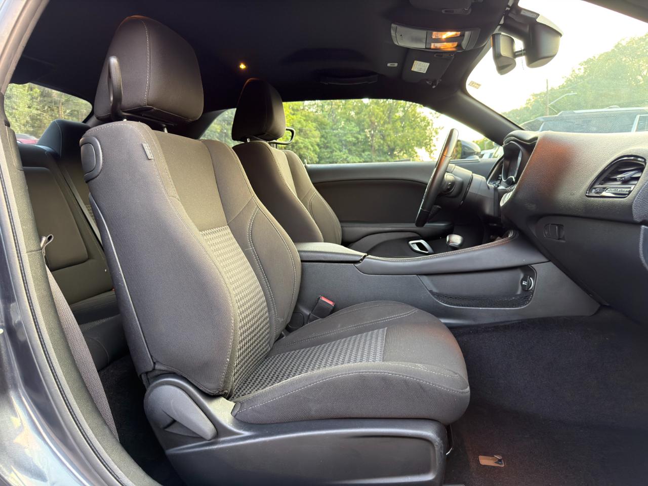 Dodge Challenger SXT RWD 2018
