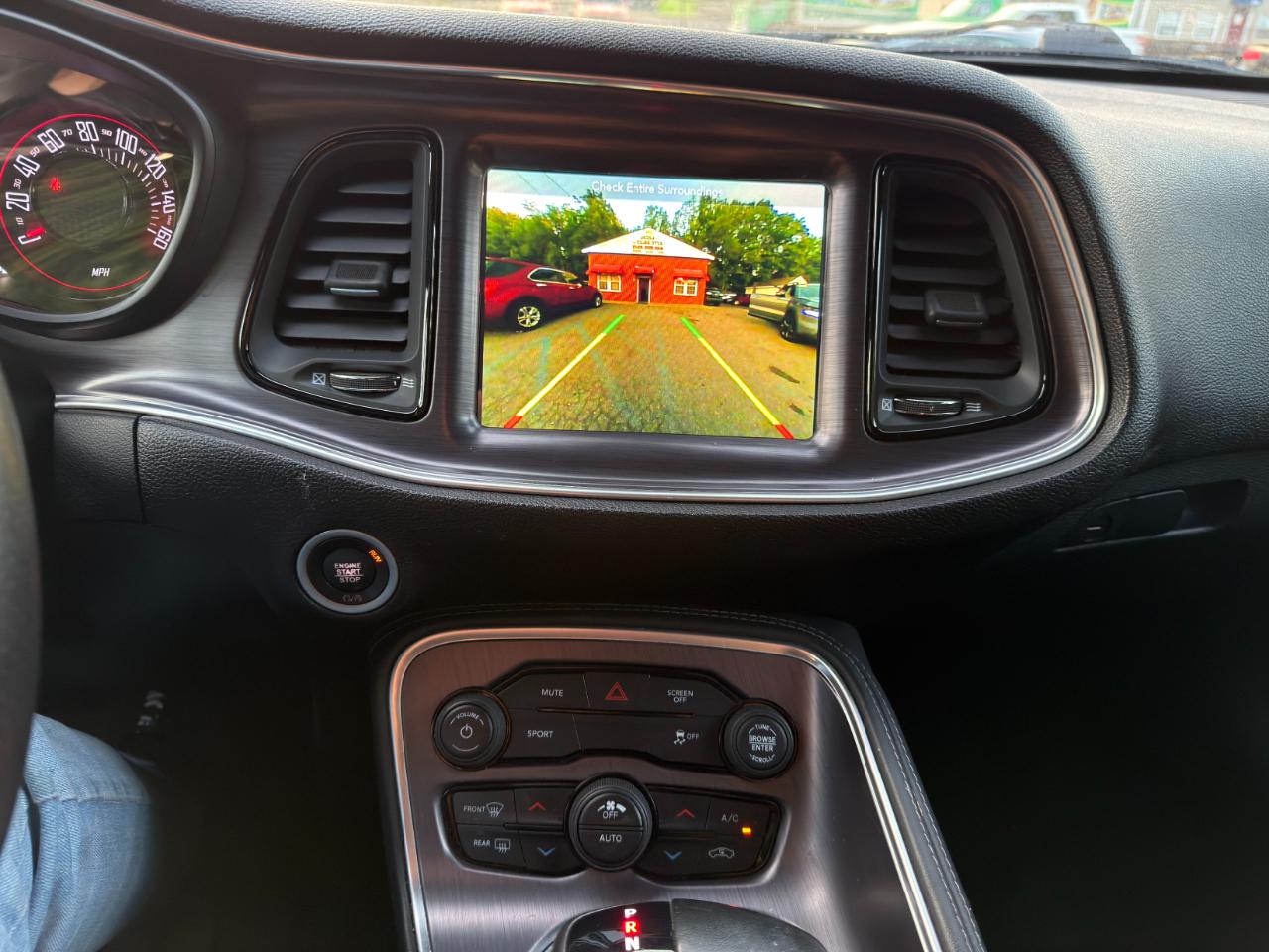 Dodge Challenger SXT RWD 2018