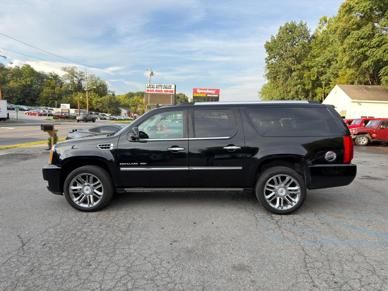Cadillac Escalade ESV AWD 4dr Platinum Edition 2010