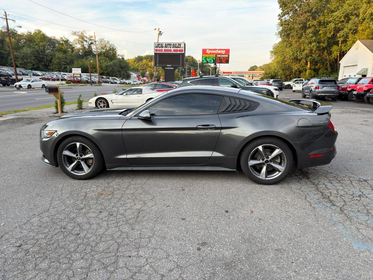 Ford Mustang 2dr Fastback V6 2016