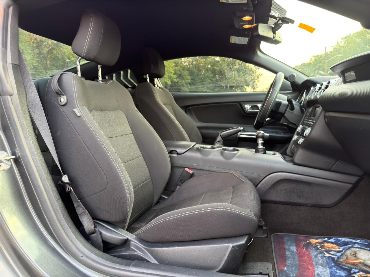 Ford Mustang 2dr Fastback V6 2016