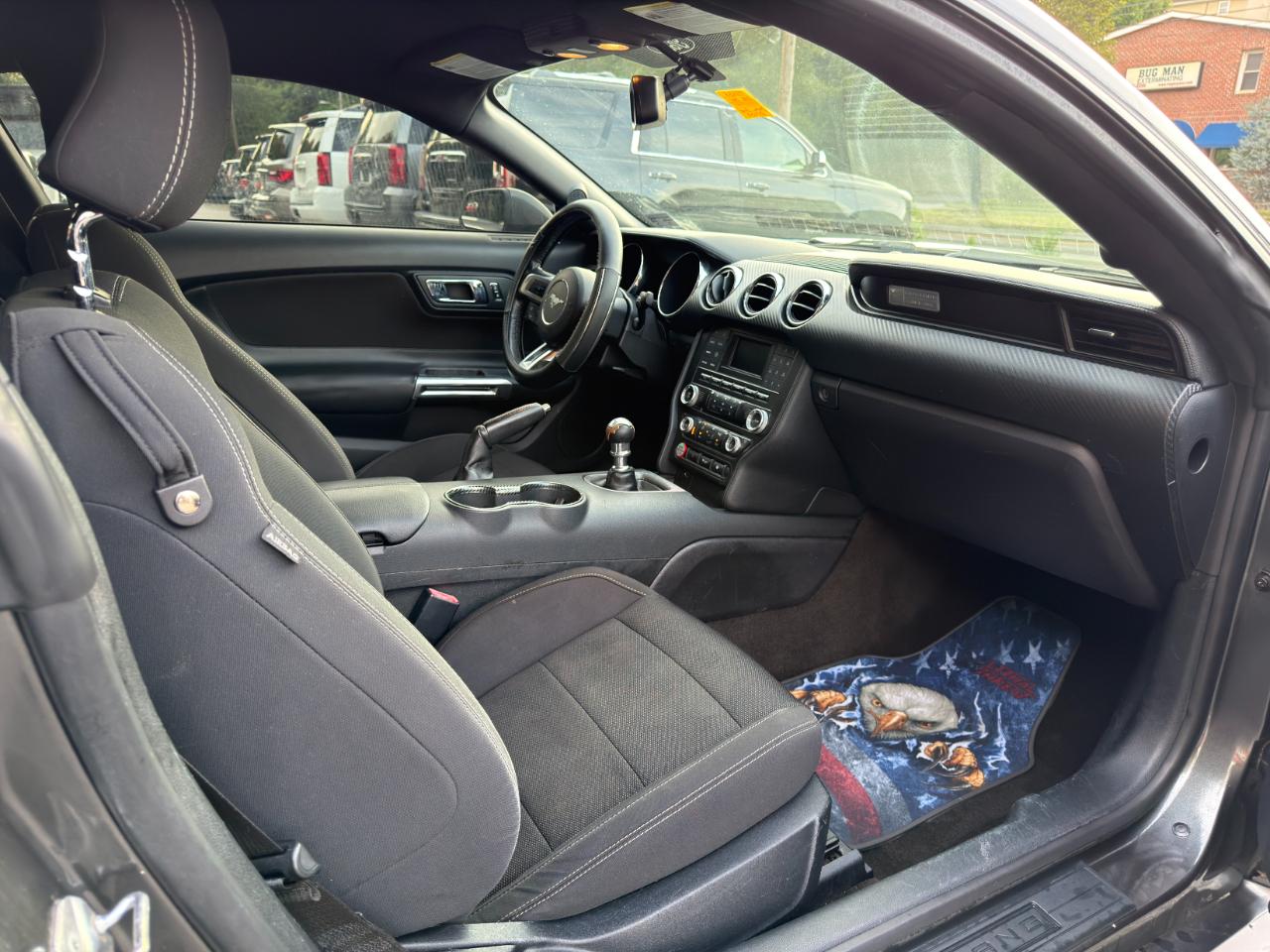 Ford Mustang 2dr Fastback V6 2016