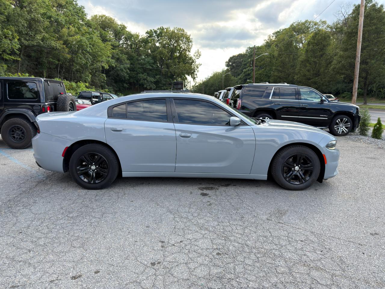 Dodge Charger SXT RWD 2021