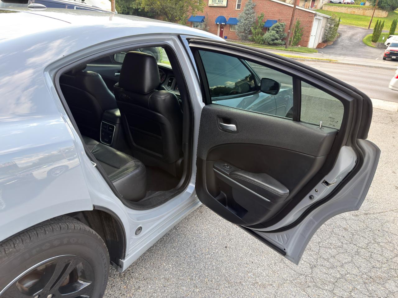 Dodge Charger SXT RWD 2021