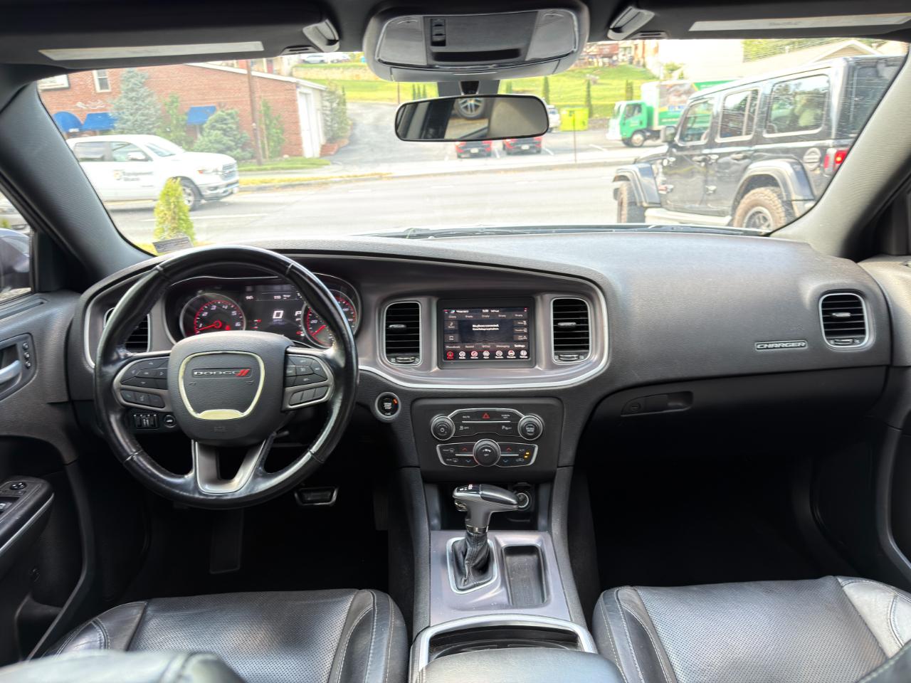 Dodge Charger SXT RWD 2021
