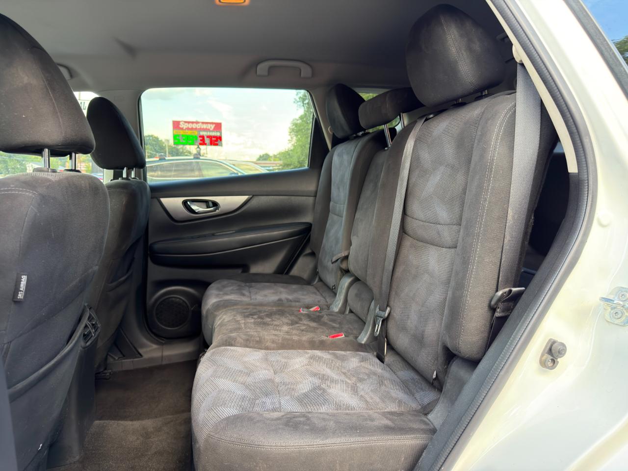 Nissan Rogue AWD 4dr SV 2016
