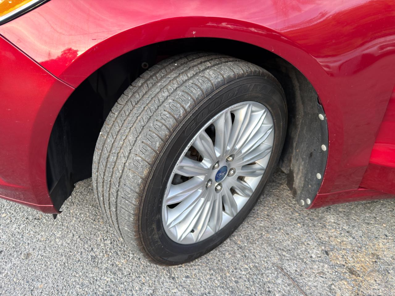 Ford Fusion 4dr Sdn SE Hybrid FWD 2013
