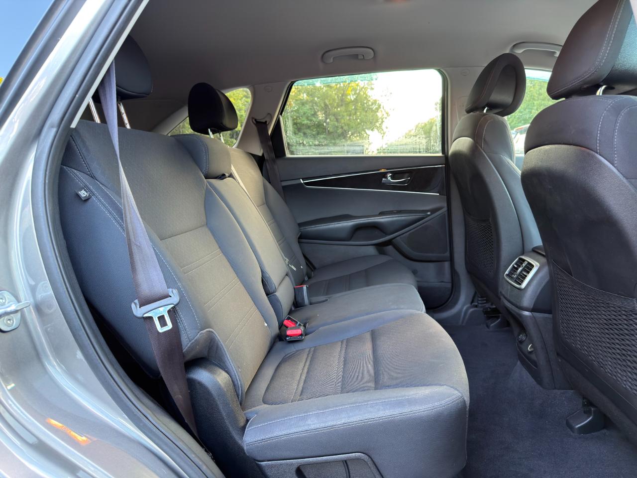 Kia Sorento AWD 4dr 2.4L LX 2016