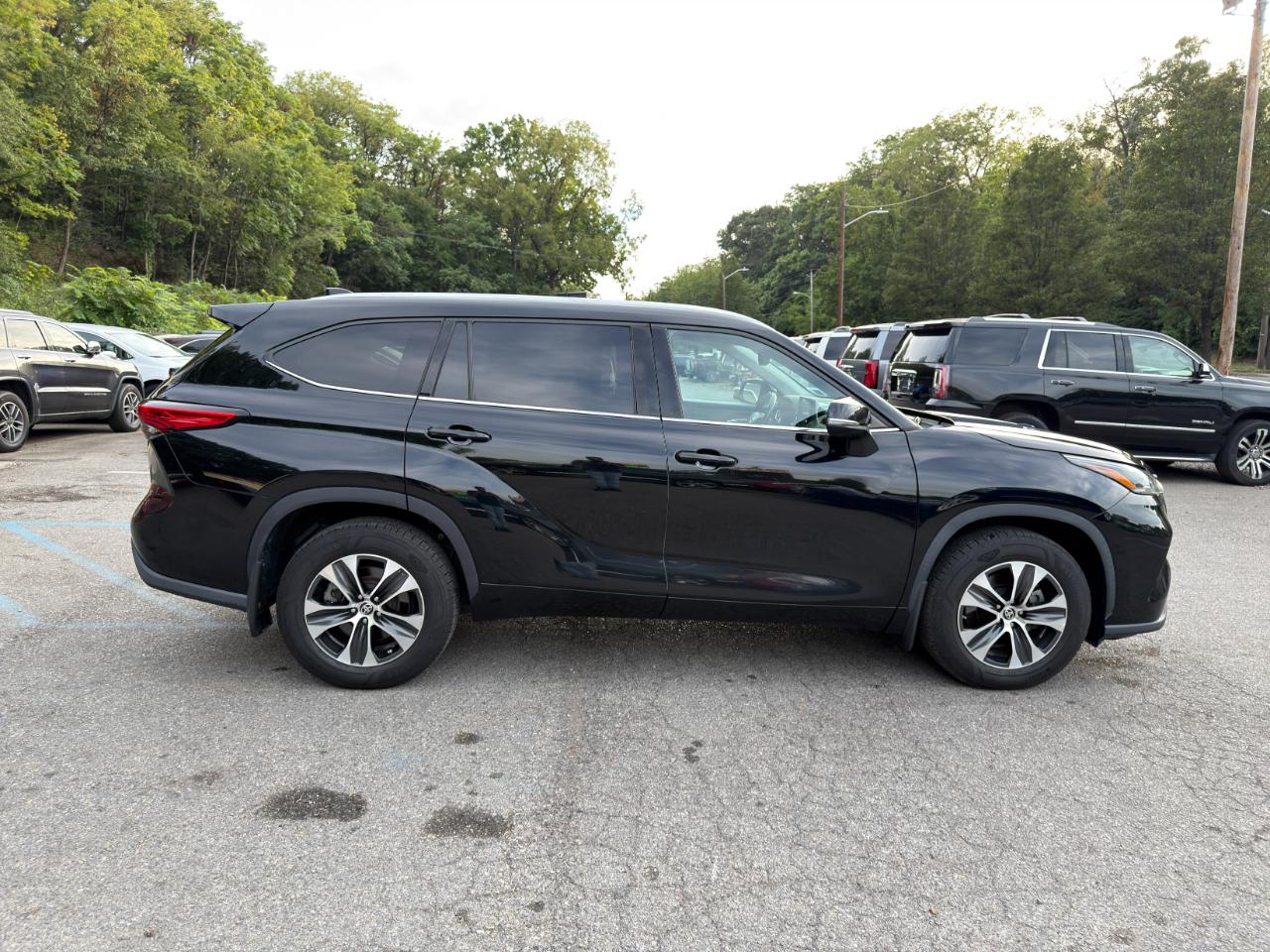 Toyota Highlander XLE AWD (Natl) 2021