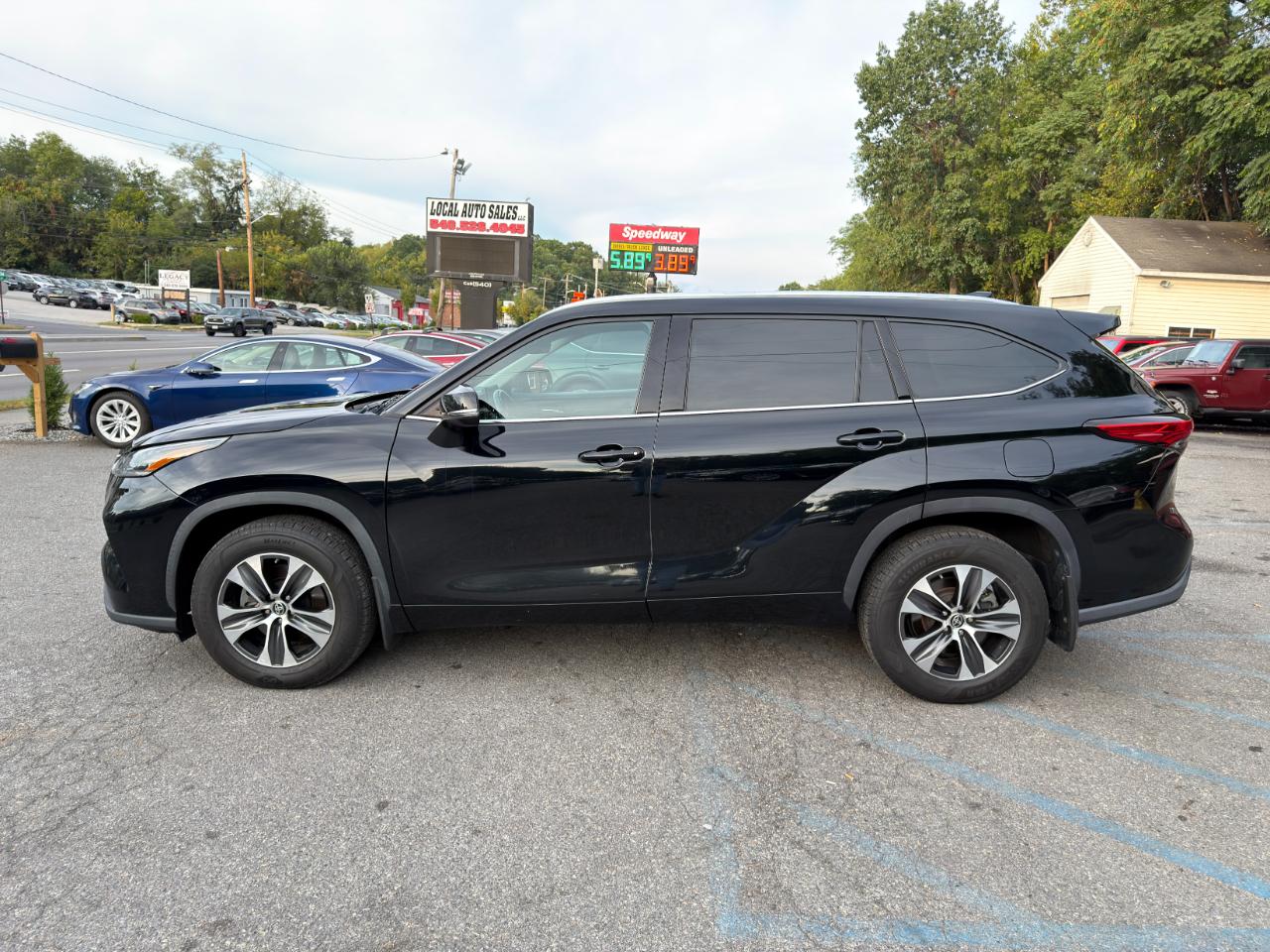 Toyota Highlander XLE AWD (Natl) 2021