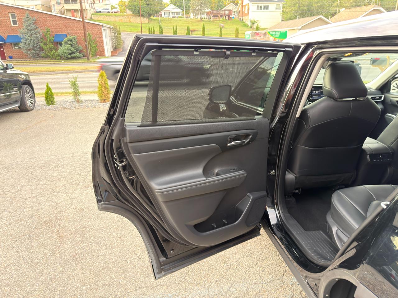 Toyota Highlander XLE AWD (Natl) 2021