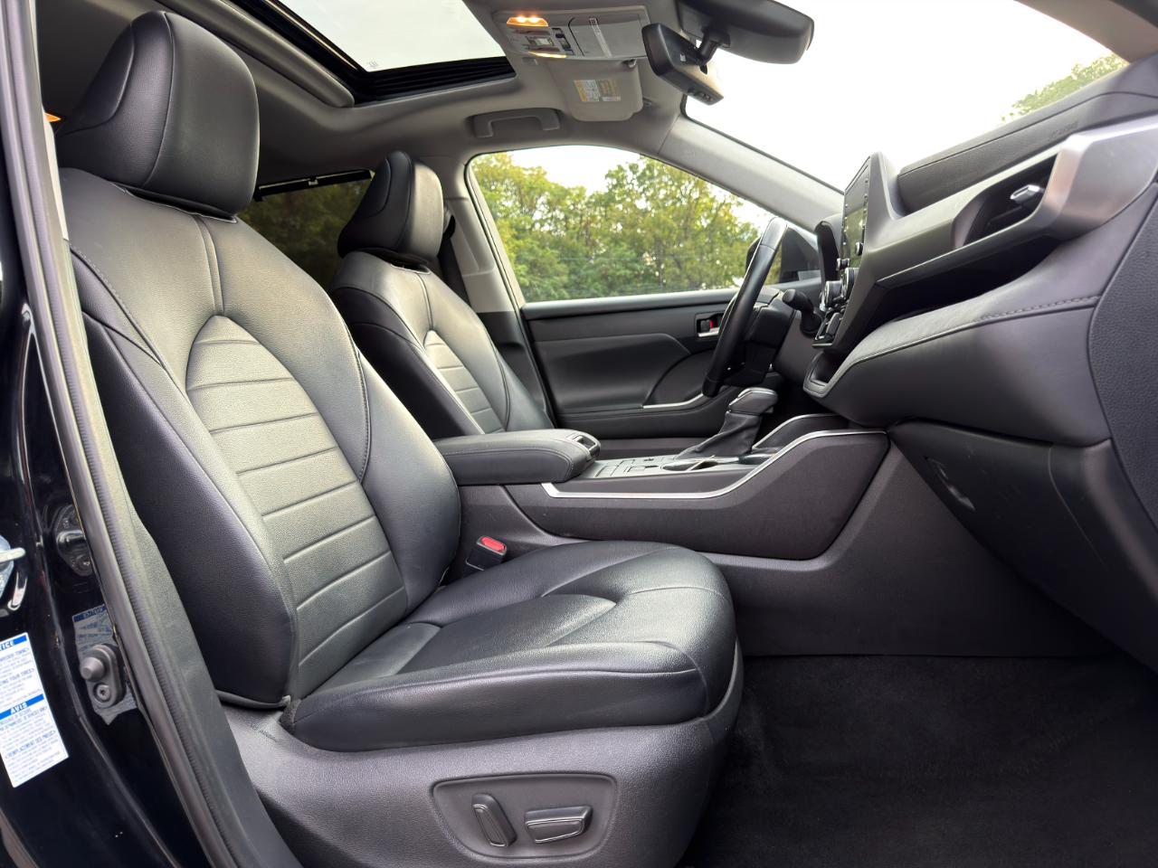 Toyota Highlander XLE AWD (Natl) 2021