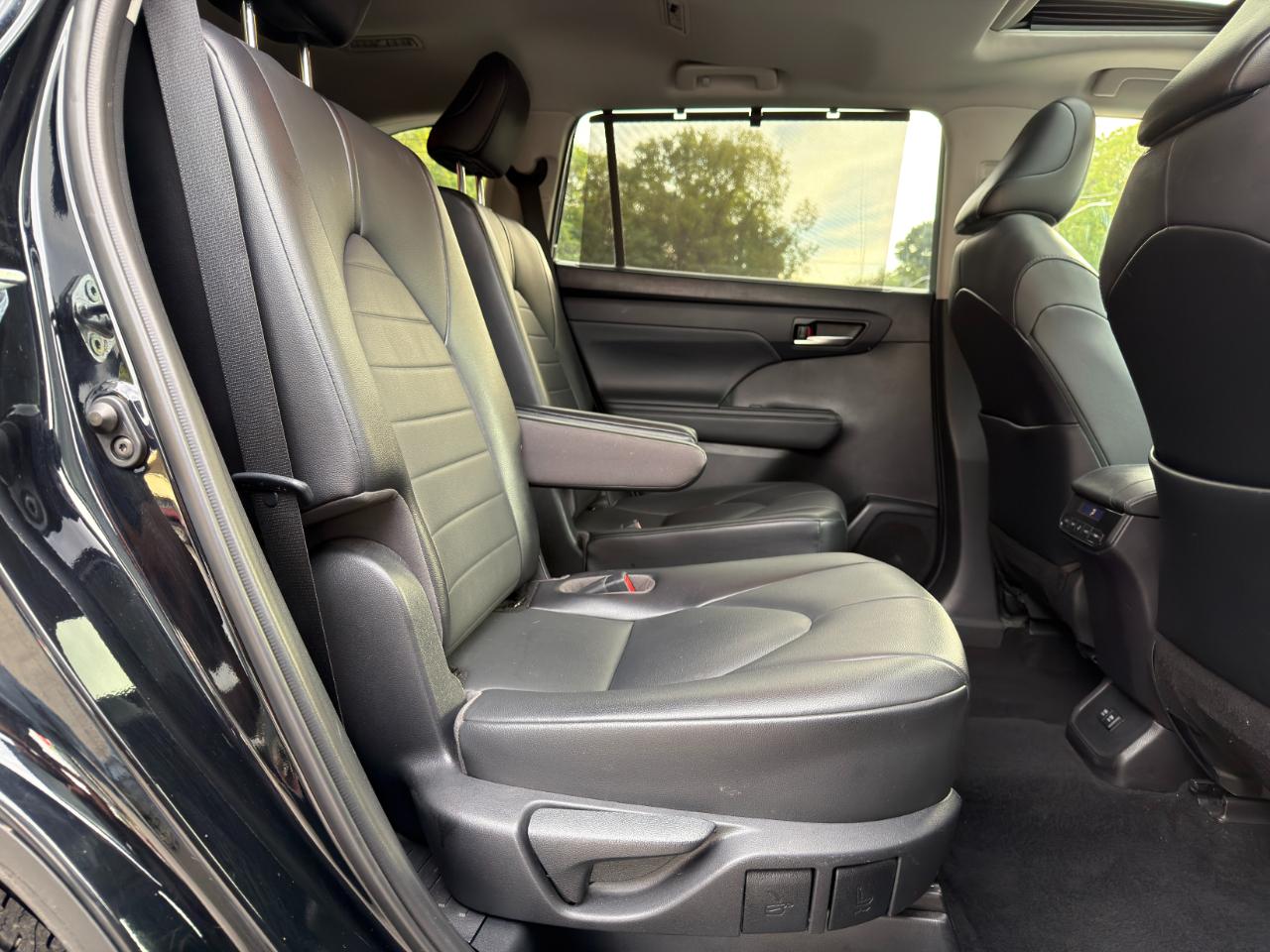 Toyota Highlander XLE AWD (Natl) 2021