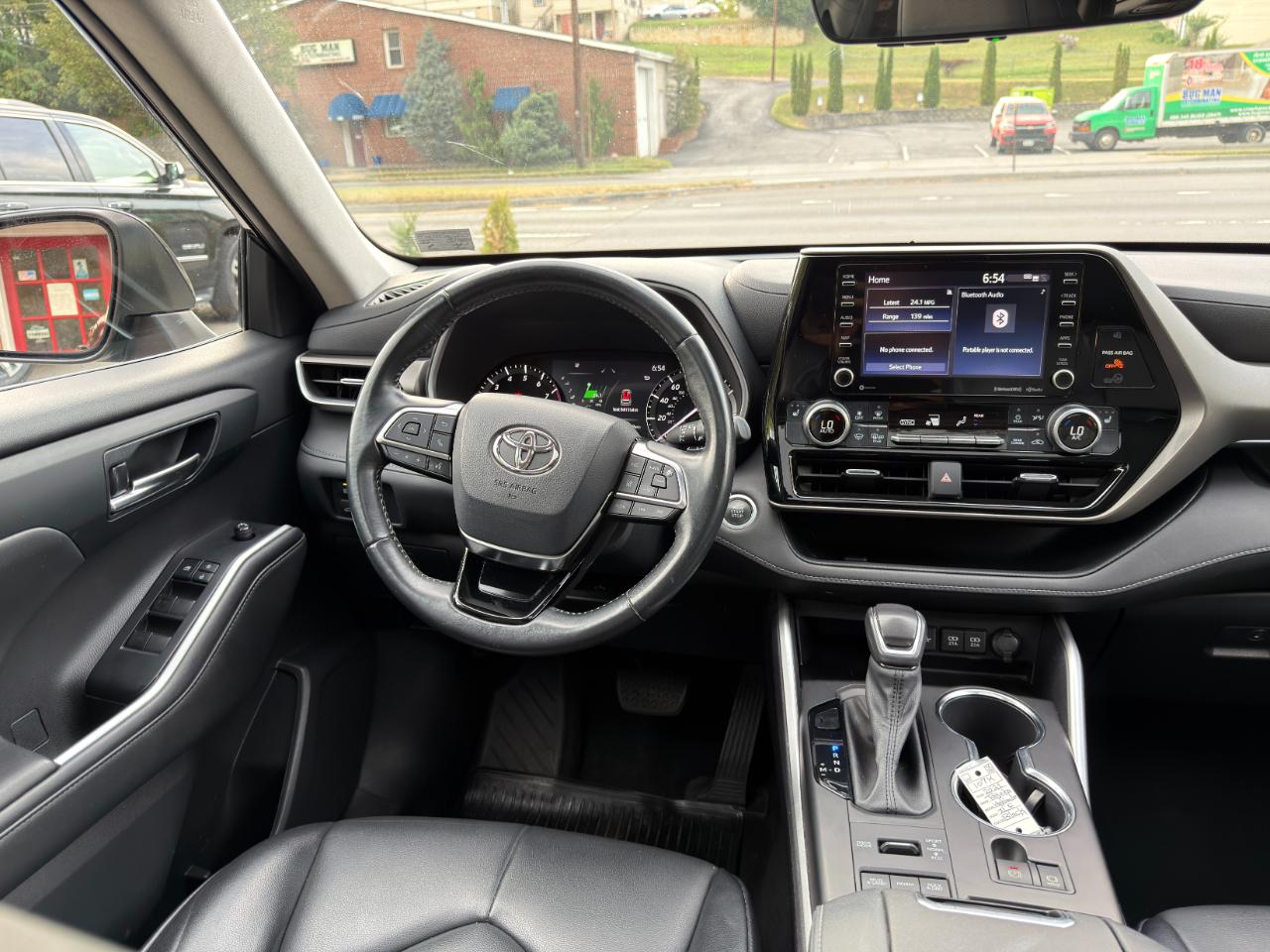 Toyota Highlander XLE AWD (Natl) 2021