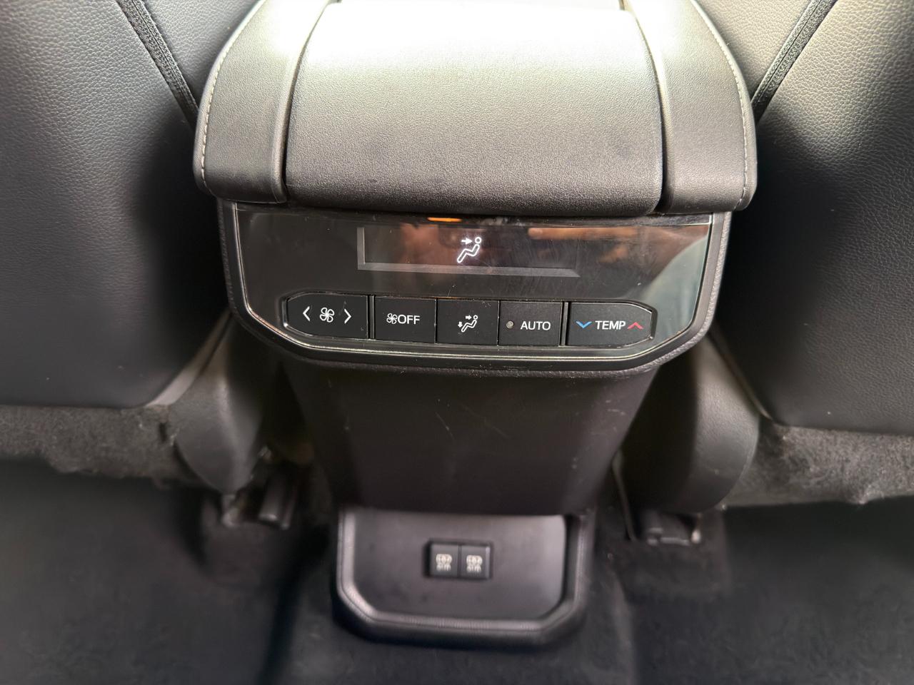Toyota Highlander XLE AWD (Natl) 2021