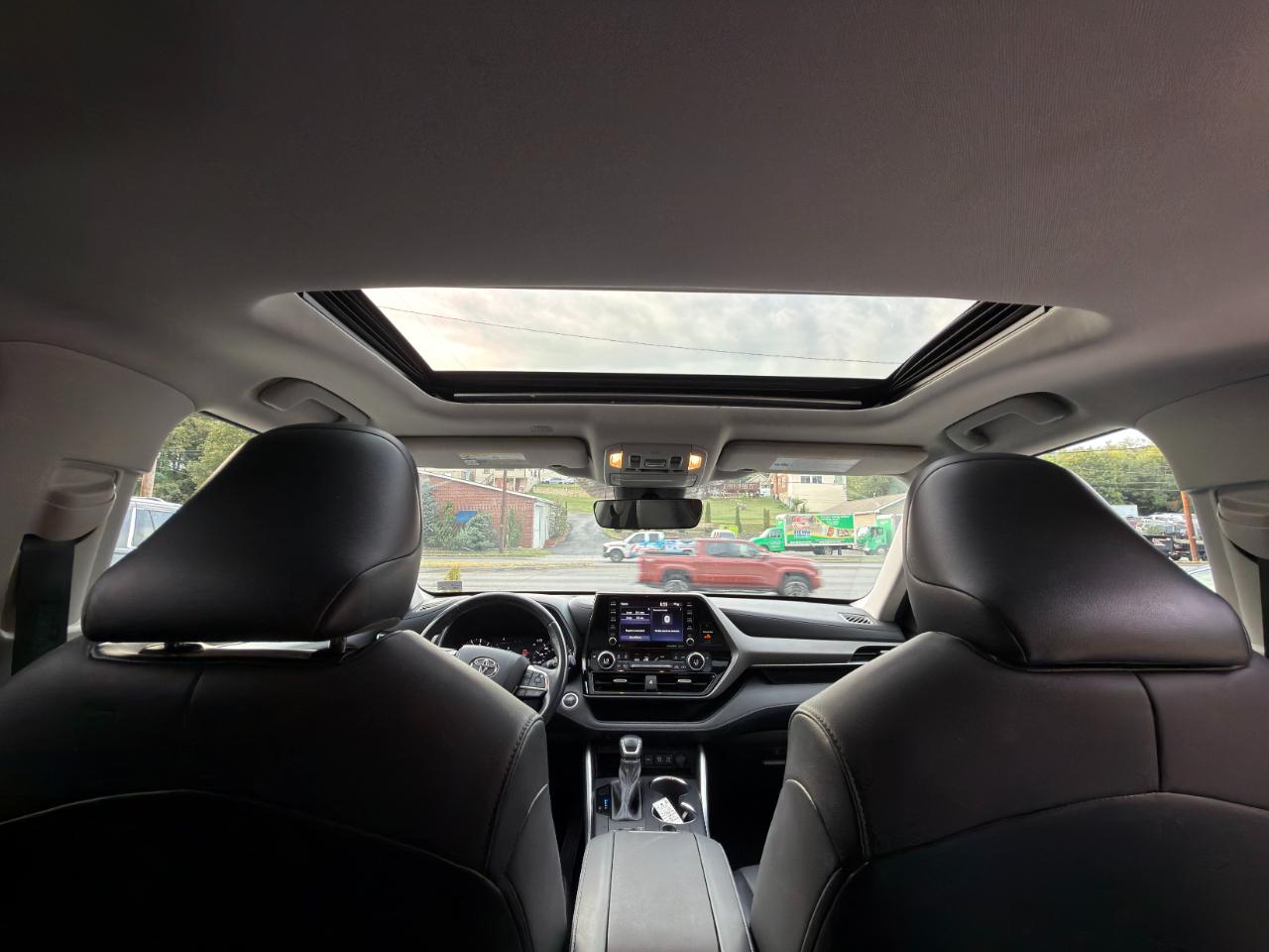 Toyota Highlander XLE AWD (Natl) 2021
