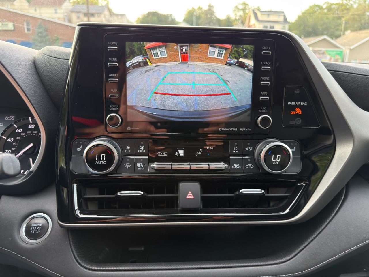 Toyota Highlander XLE AWD (Natl) 2021