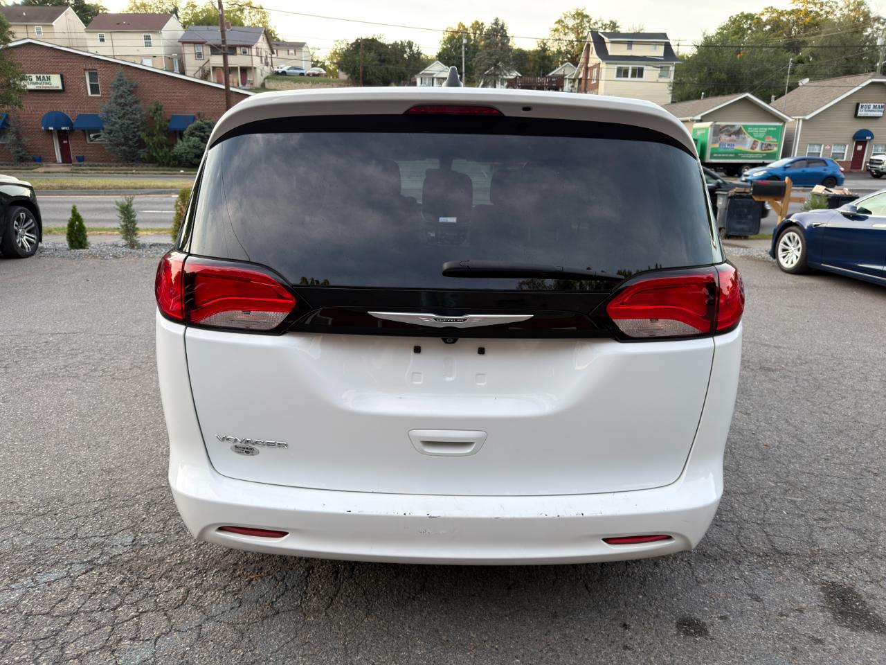 Chrysler Voyager LX FWD 2022