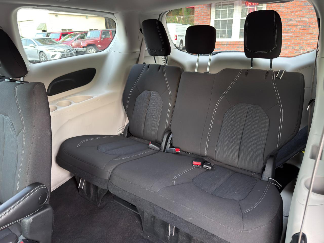 Chrysler Voyager LX FWD 2022