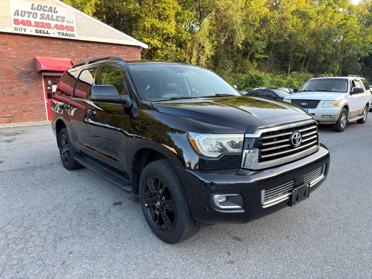 Toyota Sequoia TRD Sport 4WD (Natl) 2018