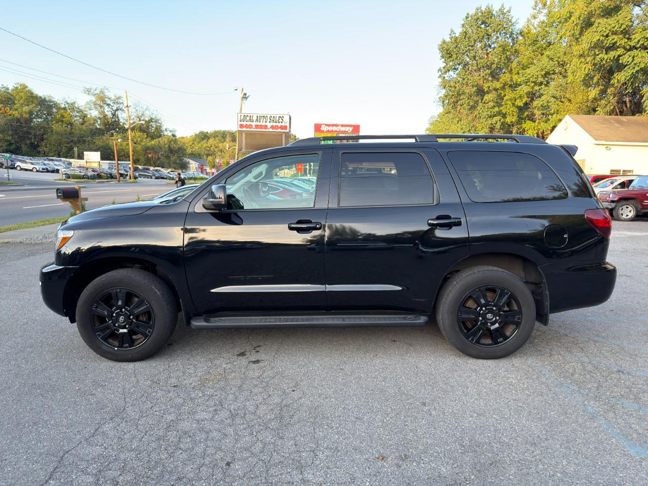 Toyota Sequoia TRD Sport 4WD (Natl) 2018