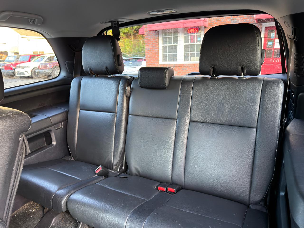 Toyota Sequoia TRD Sport 4WD (Natl) 2018