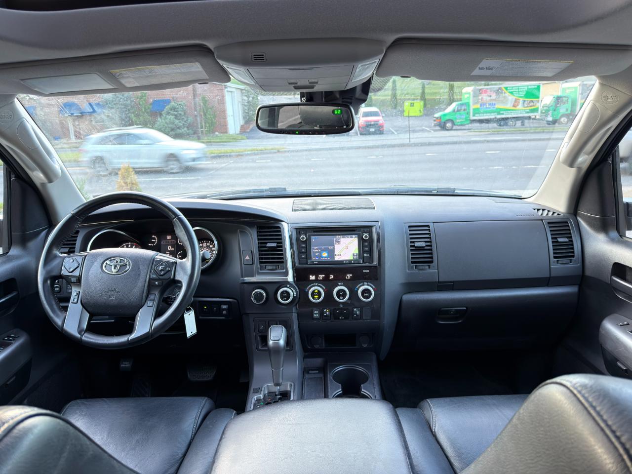 Toyota Sequoia TRD Sport 4WD (Natl) 2018
