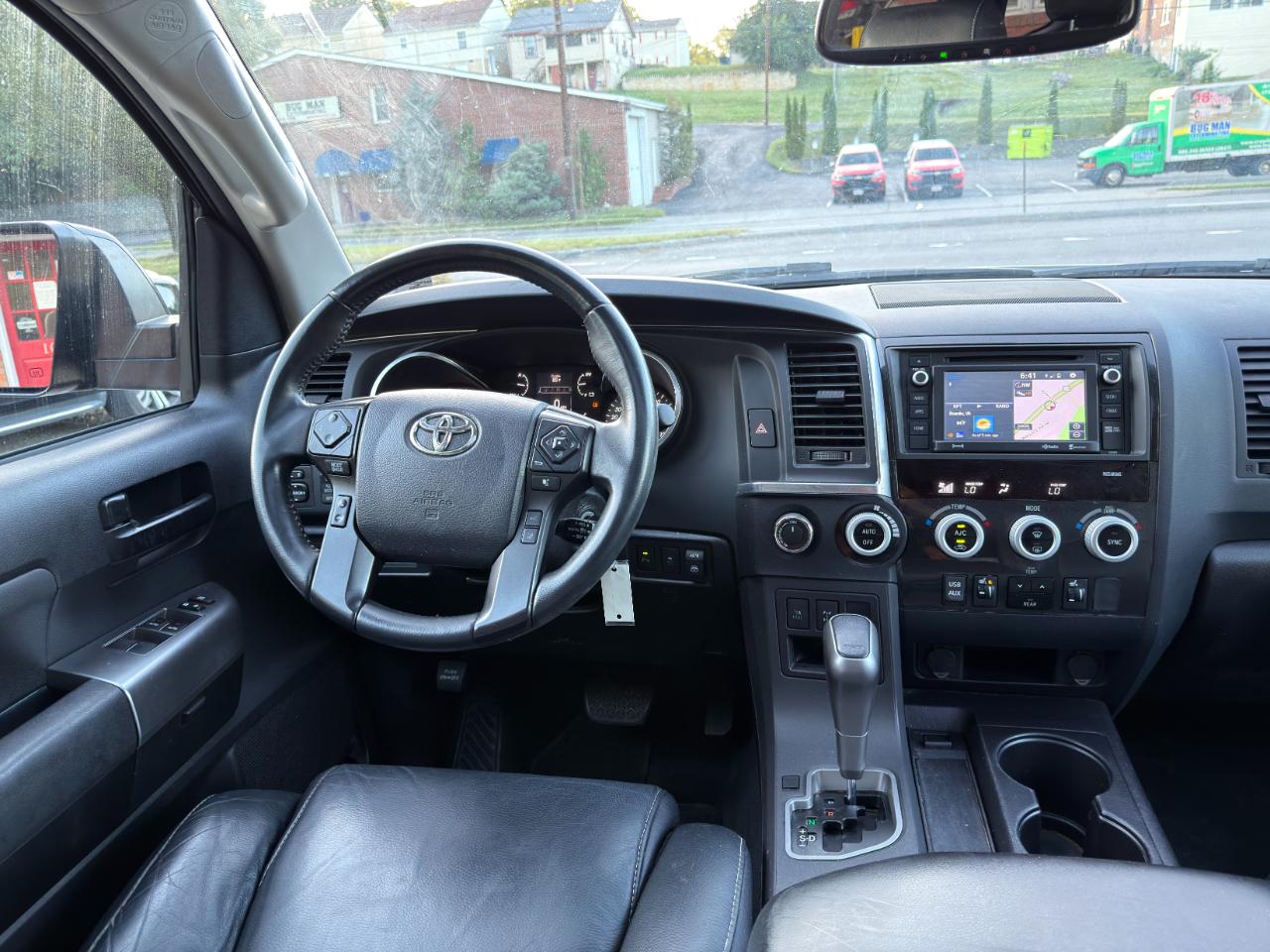 Toyota Sequoia TRD Sport 4WD (Natl) 2018