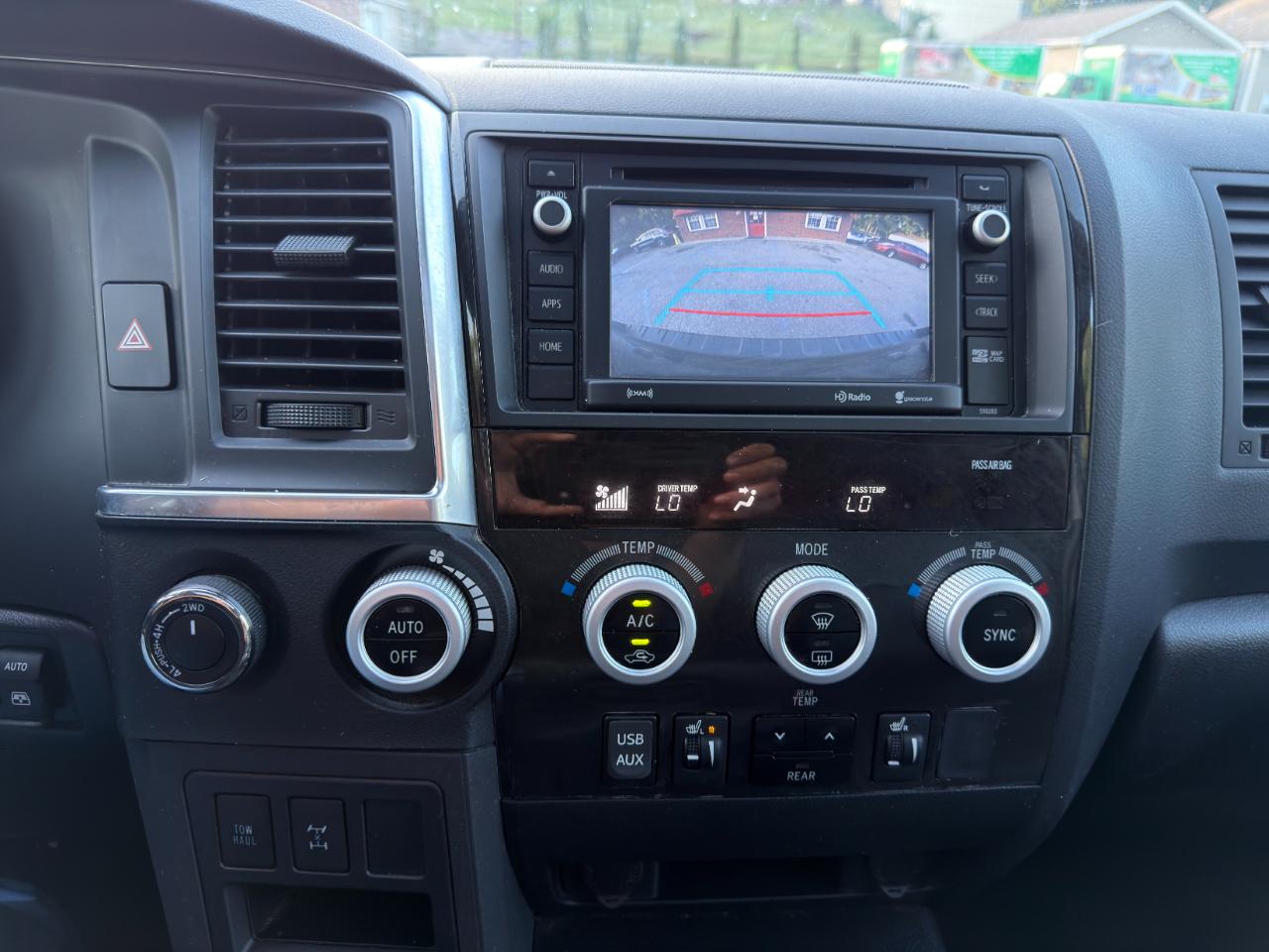 Toyota Sequoia TRD Sport 4WD (Natl) 2018