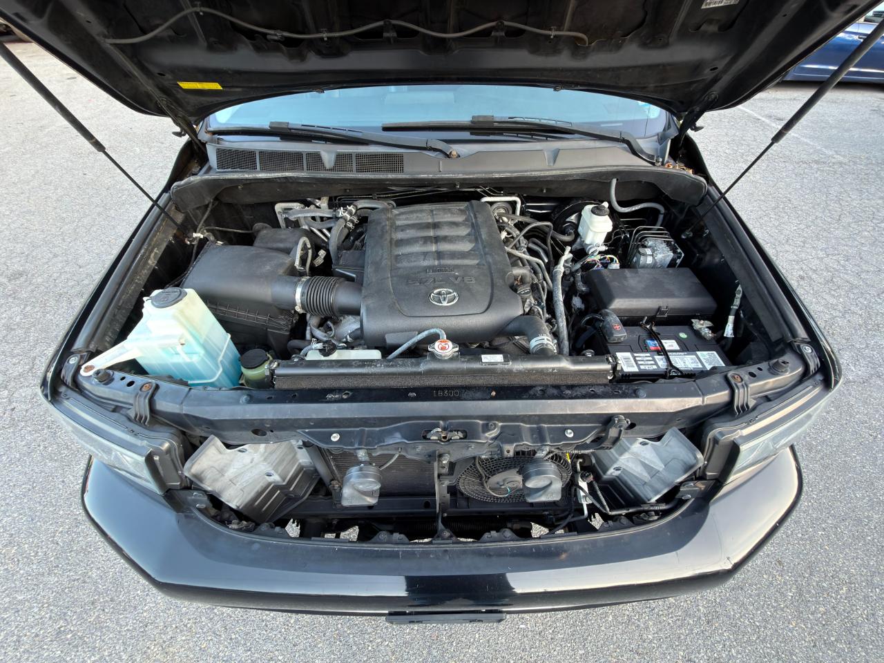 Toyota Sequoia TRD Sport 4WD (Natl) 2018
