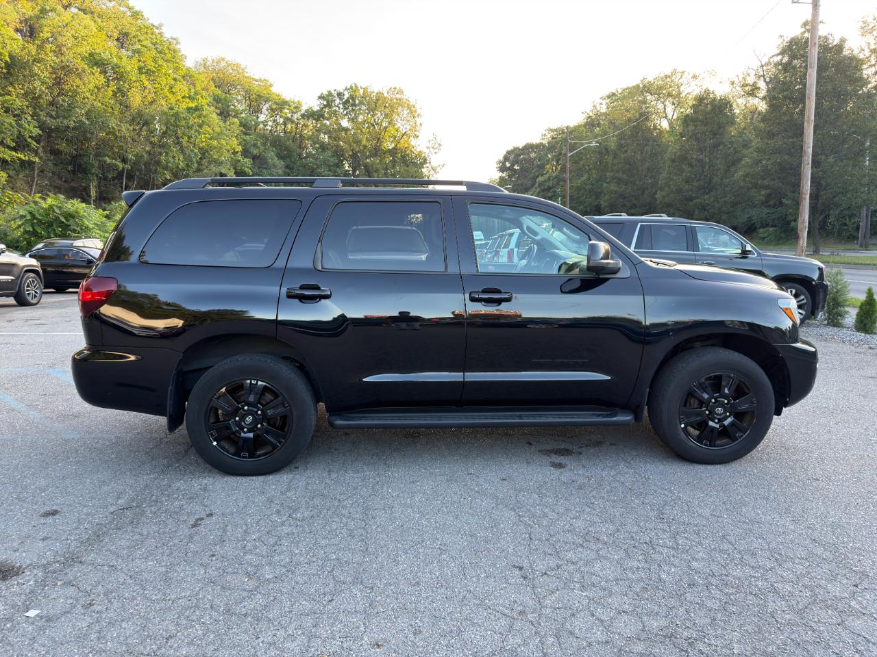 Toyota Sequoia TRD Sport 4WD (Natl) 2018