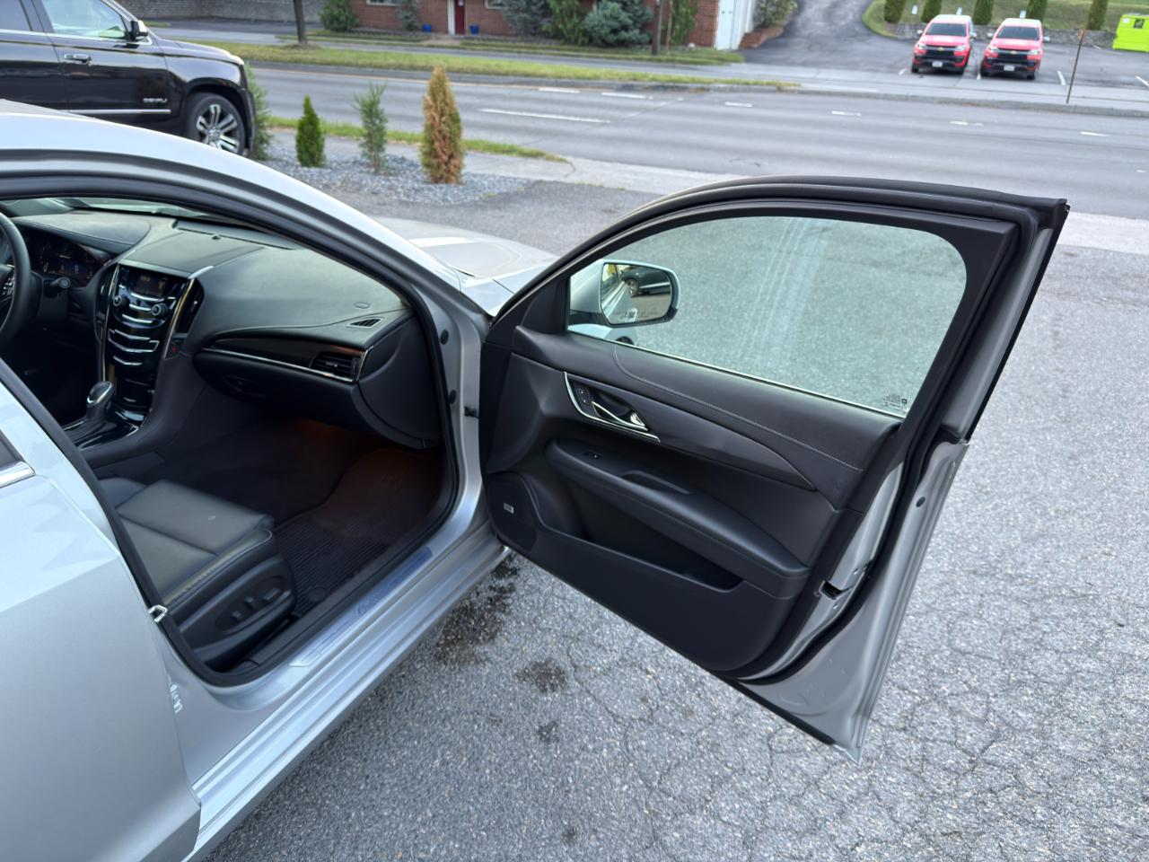 Cadillac ATS 4dr Sdn 2.5L Standard RWD 2014