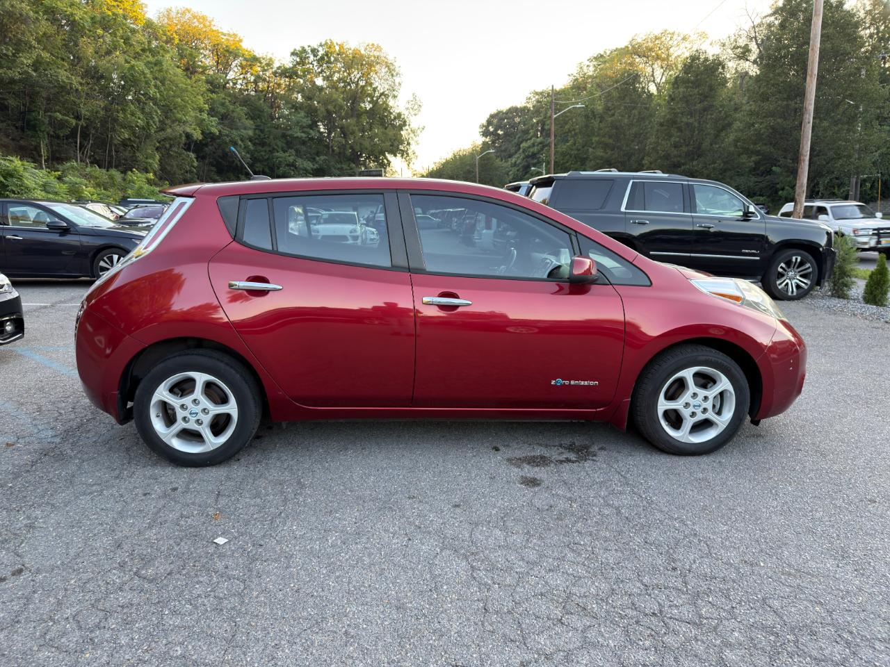 Nissan Leaf 4dr HB SV 2013
