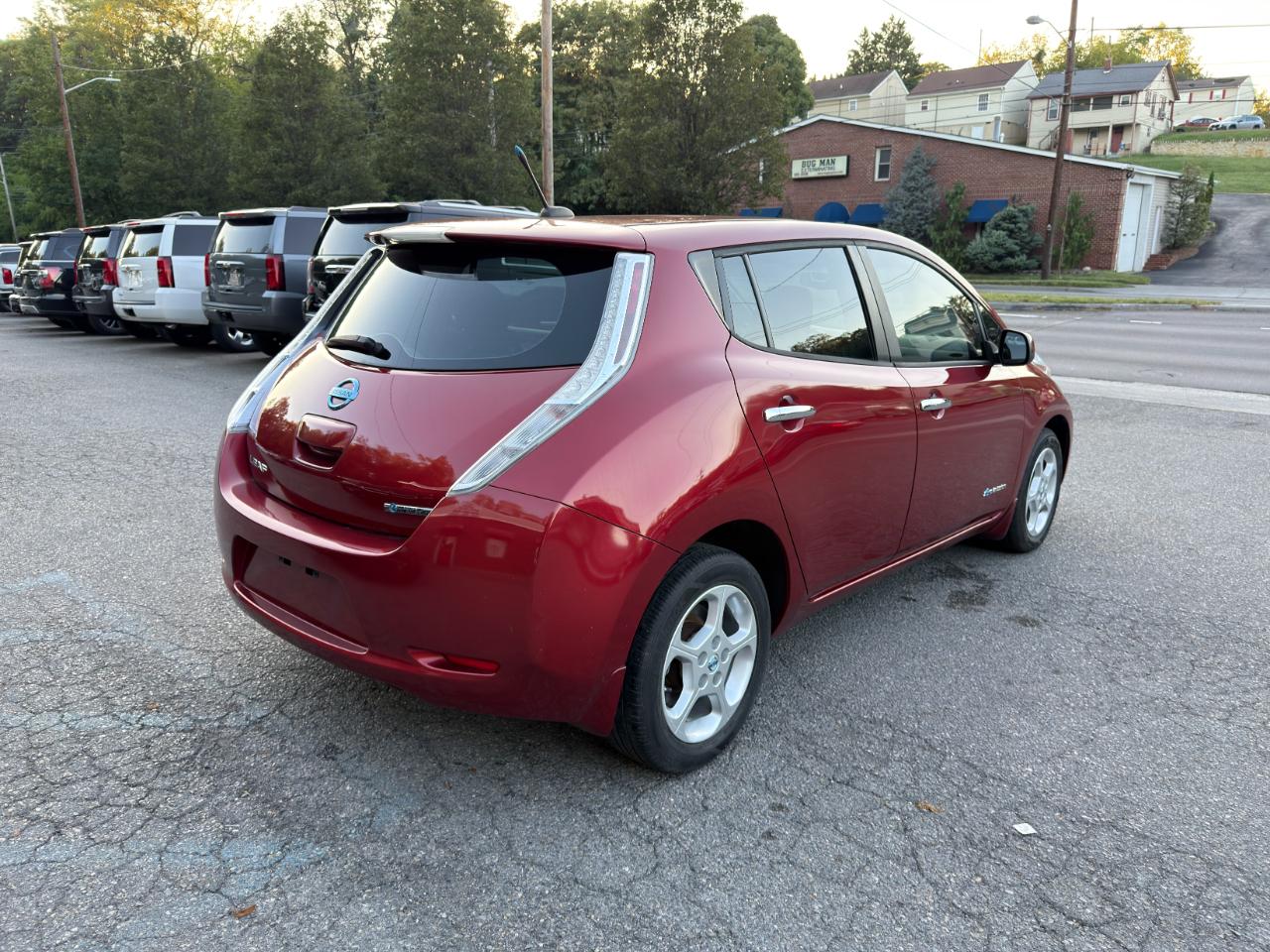 Nissan Leaf 4dr HB SV 2013