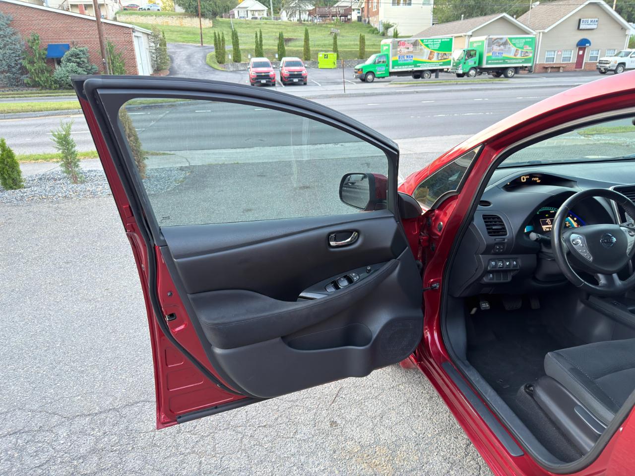 Nissan Leaf 4dr HB SV 2013